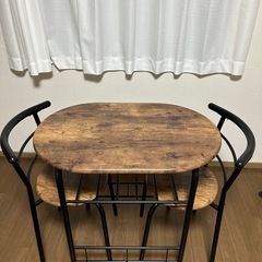 チェアー付きデスクの画像