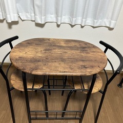 チェアー付きデスクの画像
