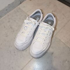 厚底PUMAレディーススニーカー25センチ¥13200→¥1000