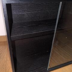 CDキャビネット  黒色木目調 ガラス戸 中古の画像