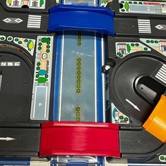 おでかけ立体マップ　トミカ　　の画像