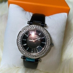 【定価4.5万円　新品　箱付き】Folli Folli 腕時計　...