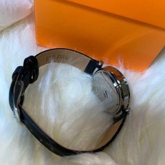 【定価4.5万円　新品　箱付き】Folli Folli 腕時計　キラキラの画像