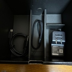 DSC-RX100の箱、説明書、充電器の画像