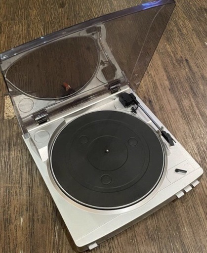 レコードプレーヤー\n