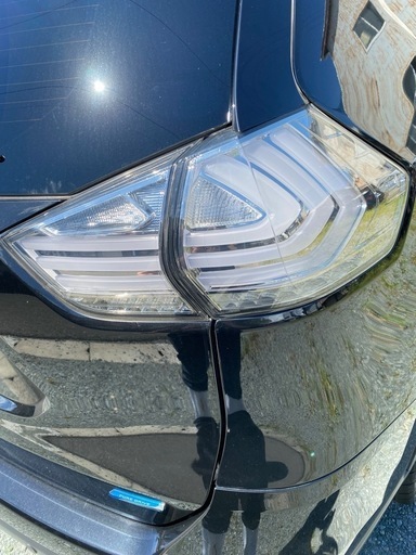 日産エクストレイル t32社外ファイバーテールランプ