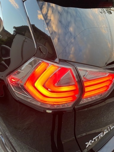 日産エクストレイル t32社外ファイバーテールランプ