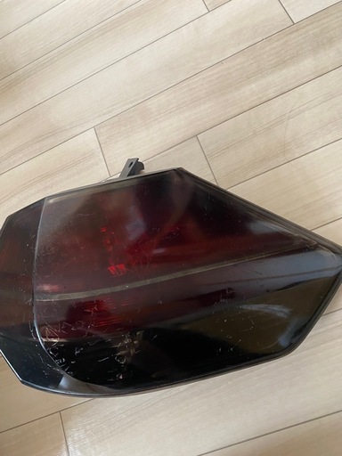 日産エクストレイル t32純正テールランプ