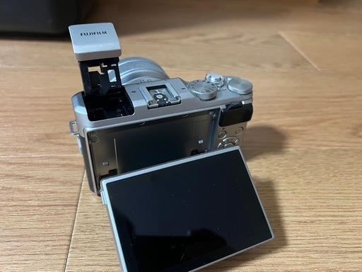 FUJIFILM(富士フィルム)   XA-5 一眼レフ