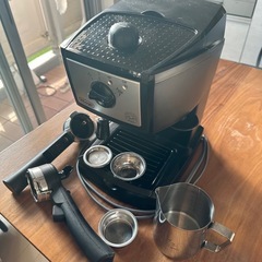 
デロンギ(DeLonghi)エスプレッソ・カプチーノメーカー ...