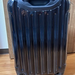キャリーバッグ　黒ブラック　Sサイズ
