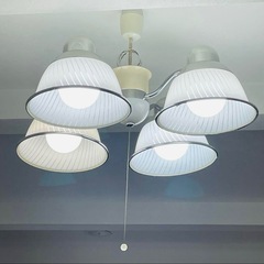昭和レトロ　シャンデリア4灯　シーリングライト　天井照明　電球付...