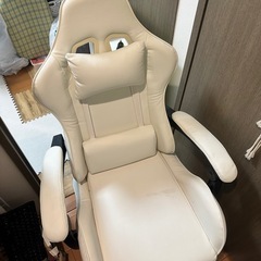 【受け渡し先決定】ゲーミングチェア(白)