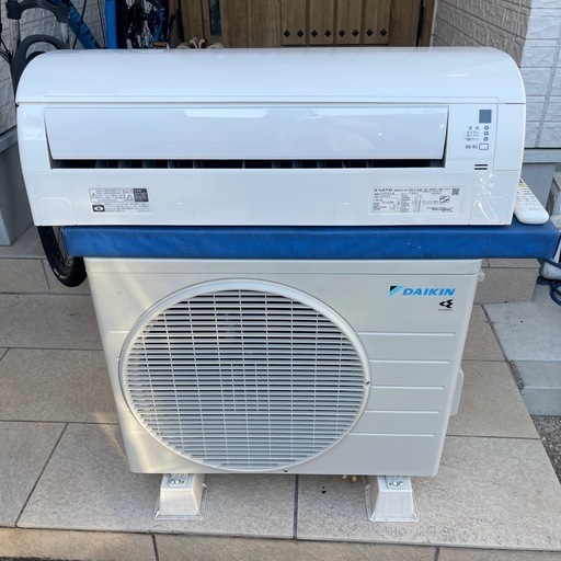 DAIKIN 中古　エアコン　(F22ZTES)