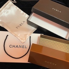 グッチ　GUCCI  シャネル　CHANEL フルラ　FURLA...
