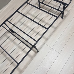 ベットフレームの画像