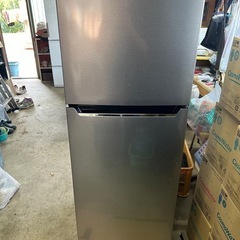 ハイセンス冷蔵庫　　HR-B2302