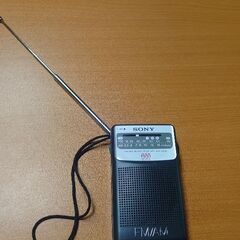 『昔なつかしい❗』【動作品】SONY SRF-AX15 ワイドFM対応 ポータブルラジオ　ソニーの画像