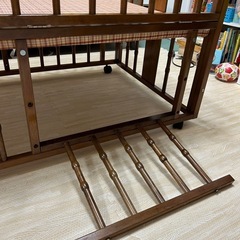 マットレス付きベビーベッド　の画像