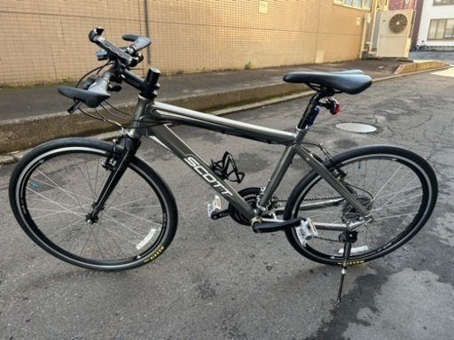 GIANT ESCAPE 24段変　700✕28C 店頭受取限定 ジャイアント ESCAPE R3 2024 クロスバイク 700C