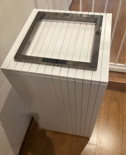 【11月20日中までに受取可能な方価格】 ZitA SQUARE ホワイト　54L