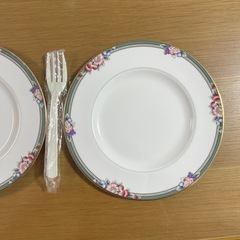 ロイヤルドルトン　お皿の画像