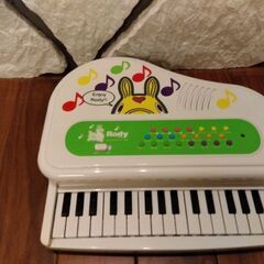 ロディ　ミニグランドピアノ　中古品　難ありの画像