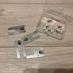 引き取り先決定⭐︎無印良品　壁に付けられる家具棚の画像