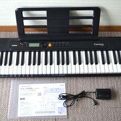 2019年製 美品カシオ電子キーボードCasiotone CT-S200BK(ブラック) 61鍵盤の画像