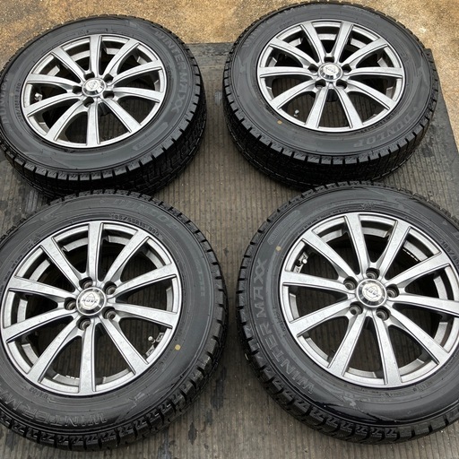 プリウス15インチスタッドレスタイヤ4本