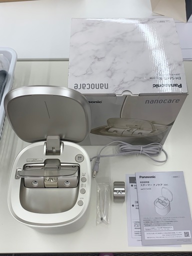 美品　Panasonic スチーマーナノケア