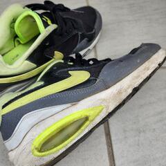 【お取引中】NIKE　AIRMAX　黒×黄色　汚れ破れありの画像