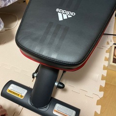 アディダス　腹筋マシーンの画像