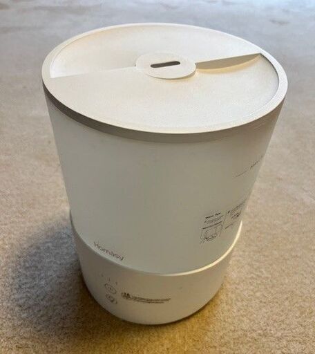 ７色で楽しめる２.５Lの加湿器です。