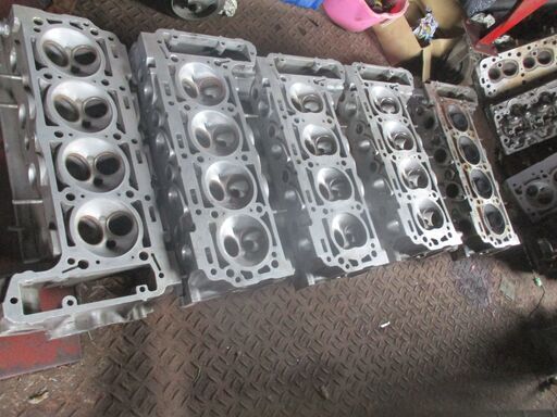 Mベンツ190E-20-23-SOHC.リビルトエンジン.シリンダーヘツト