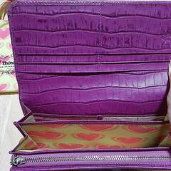 タグ付き新品　Think Bee Just Heart 長財布　バック、箱付の画像