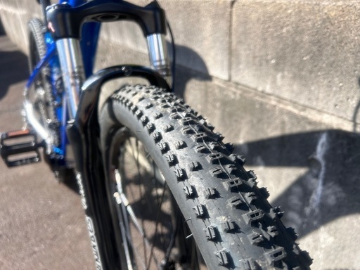 町田市　鶴川　GT ジーティー 2024年モデル AVALANCHE SPORT V2 アバランチェ スポーツ 29インチ  サイズ 