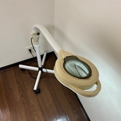スタンドLEDライトの画像