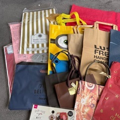 包装紙 ラッピング袋 紙袋 ギフトバッグ リボン まとめ売りの画像