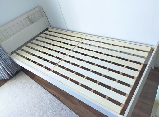 ニトリ シングルベッドフレーム モデル スピース2 コンセント付き 高さ3段階調整可能