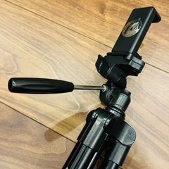 【中古】スマホ三脚120cm(Fotopro)4段階 調節 小型 3WAY 雲台 収納袋 スマホ用 スマホホルダー iPhone Android ビデオカメラ カメラ デジカメ 一眼レフ 対応 アルミ製 DIGI-204 BK ブラックの画像