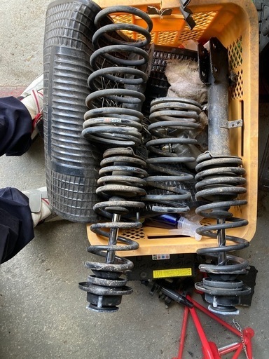 エッセダウンサス売れました‼️