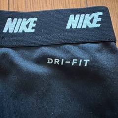 未使用　ベビー　Nike DRI-FIT ストレッチ 黒パンツ　70-80cmの画像