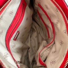GUESSの画像