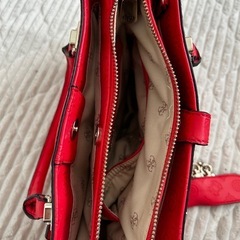 GUESSの画像