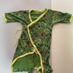 コンビ肌着2枚、短肌着1枚　新生児肌着の画像