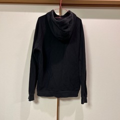 Under Armour 黒 パーカー　Sサイズ(SMサイズ)の画像