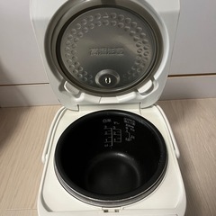 炊飯器　3合の画像