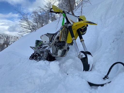 11月期間限定セールで590000→498000！スノーバイクです！！よろしくお願いします。