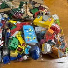 おもちゃ大量の画像